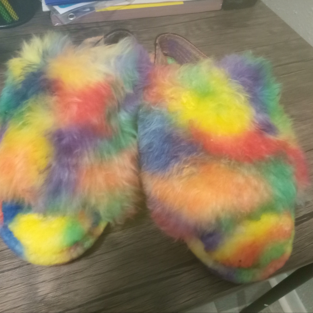 Women's Uggs Slippers 9.5